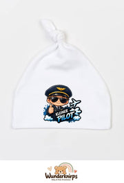 Knotenmütze Babybugz BZ15 in Weiß mit Motiv Kleiner Pilot
