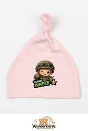 Knotenmütze Babybugz BZ15 in Pastellrosa mit Motiv Kleiner Kämpfer