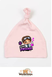 Knotenmütze Babybugz BZ15 in Pastellrosa mit Motiv Kleiner Forscher