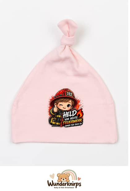 Knotenmütze Babybugz BZ15 in Pastellrosa mit Motiv Feuerwehr Held von heute