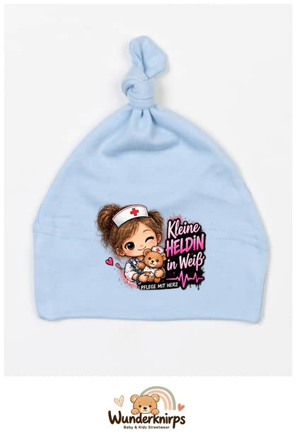 Knotenmütze Babybugz BZ15 in Staubblau mit Motiv Kleine Heldin in Weiß