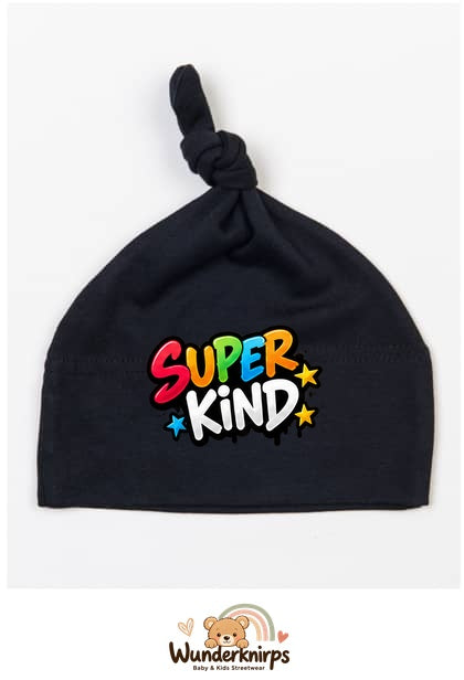 Knotenmütze Babybugz BZ15 in Schwarz mit Motiv Super Kind