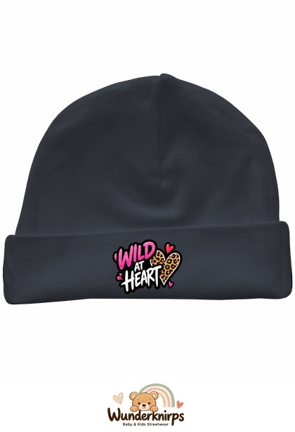 Umschlagmütze Rox-01 in Anthrazit mit Motiv Wild at Heart