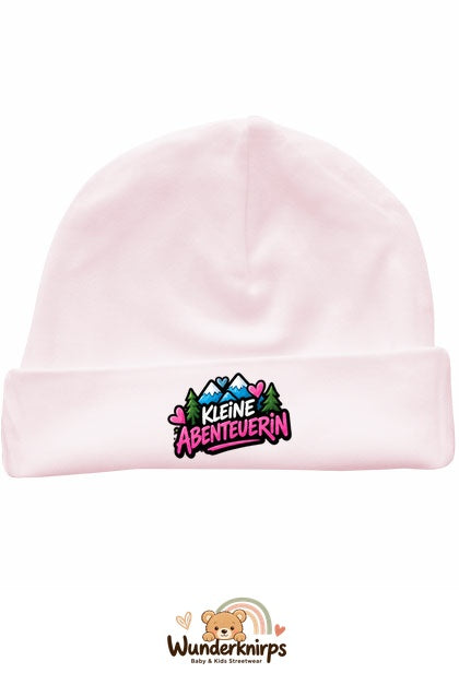 Umschlagmütze Rox-01 in Pastellrosa mit Motiv Kleine Abenteurerin