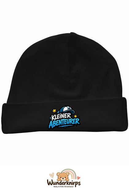 Umschlagmütze Rox-01 in Schwarz mit Motiv Kleiner Abenteurer
