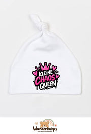 Knotenmütze Babybugz BZ15 in Weiß mit Motiv Kleine Chaos Queen