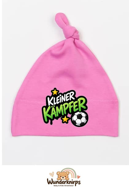 Knotenmütze Babybugz BZ15 in Bubblegum-Pink mit Motiv Kleiner Kämpfer mit Fußball