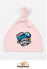Knotenmütze Babybugz BZ15 in Pastellrosa mit Motiv Kleiner Bruder, großes Vorbild