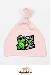 Knotenmütze Babybugz BZ15 in Pastellrosa mit Motiv Coole Kids regeln die Welt