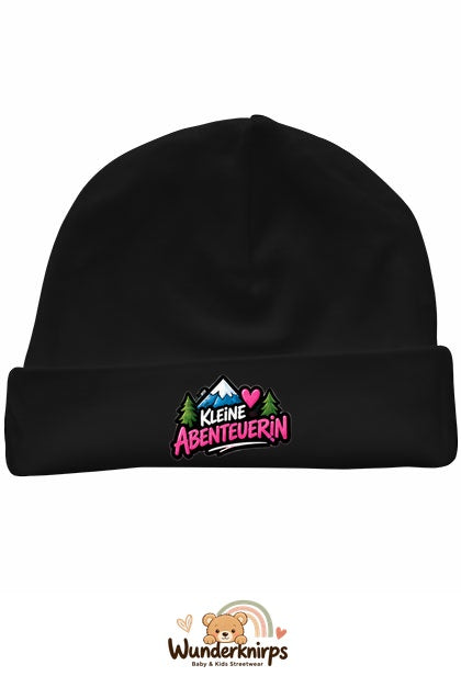 Umschlagmütze Rox-01 in Schwarz mit Motiv Kleine Abenteurerin