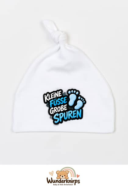Knotenmütze Babybugz BZ15 in Weiß mit Motiv Kleine Füße, große Spuren