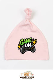 Knotenmütze Babybugz BZ15 in Pastellrosa mit Motiv Game On