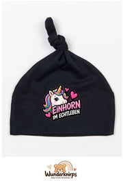 Knotenmütze Babybugz BZ15 in Schwarz mit Motiv Einhorn im Echtleben
