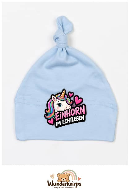 Knotenmütze Babybugz BZ15 in Staubblau mit Motiv Einhorn im Echtleben