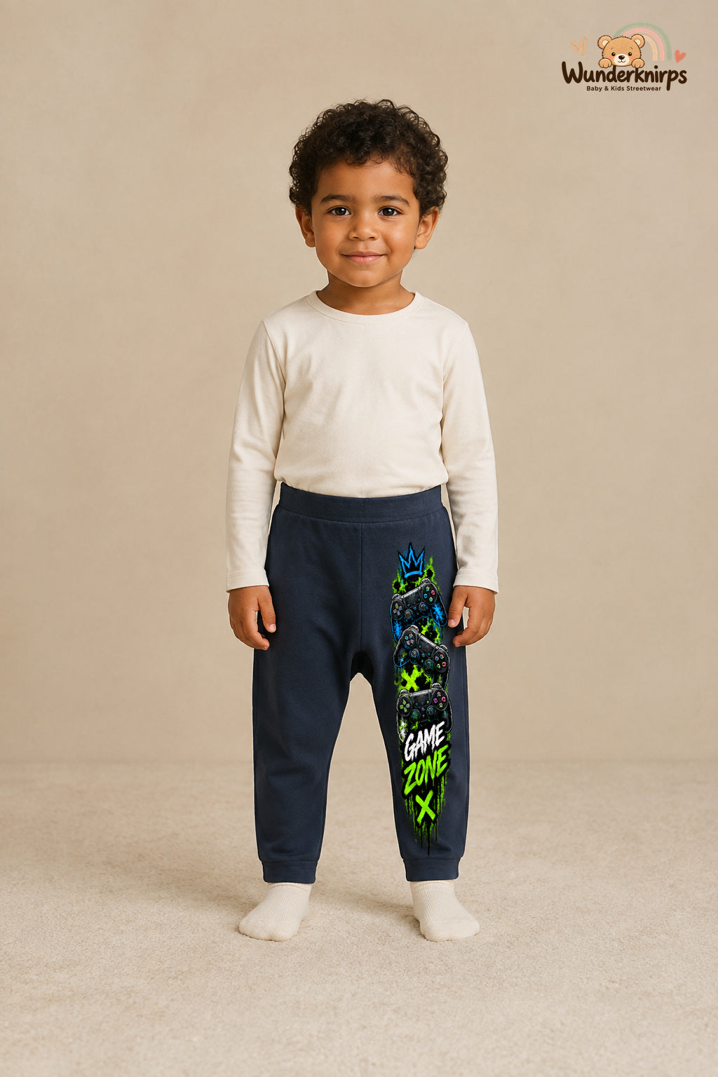 Game zone: Controller für kleine Entdecker – Babyhose für Jungen: Navy mit Controller-Druck am Hosenbein – Wunderknirps.