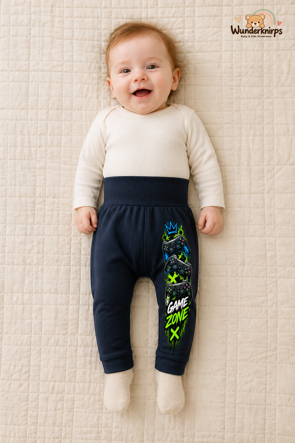 Game zone – Controller mit Persönlichkeit – Babyhose für Mädchen: Navy mit Controller-Druck am Hosenbein – Wunderknirps.