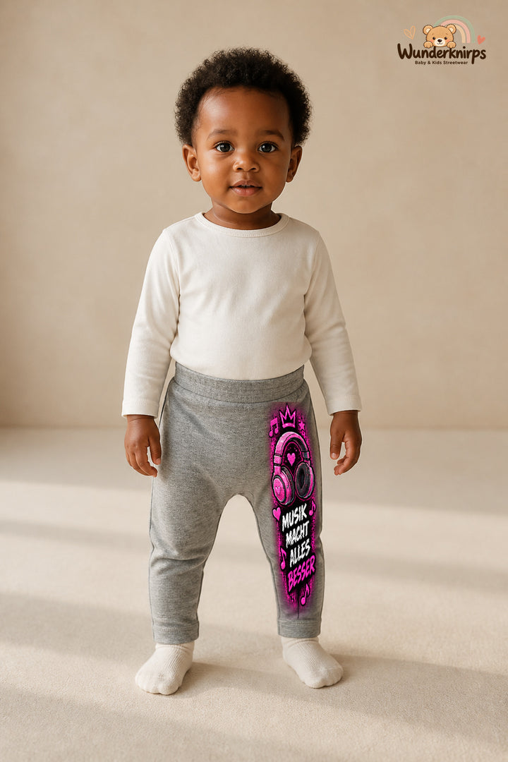 Kleine Weltentdeckerin: Musik macht alles besser – Babyhose für Mädchen: Grau meliert mit Kopfhörer-Druck am Hosenbein – Wunderknirps.