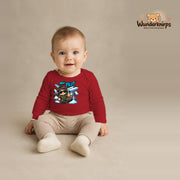 Babybody für Jungen in Rot mit Motiv „Mini Pilot“, getragen von einem Kind – Wunderknirps.