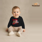 Babybody für Jungen in Schwarz mit Motiv „Rettungsdienst Mini“, getragen von einem Kind – Wunderknirps.